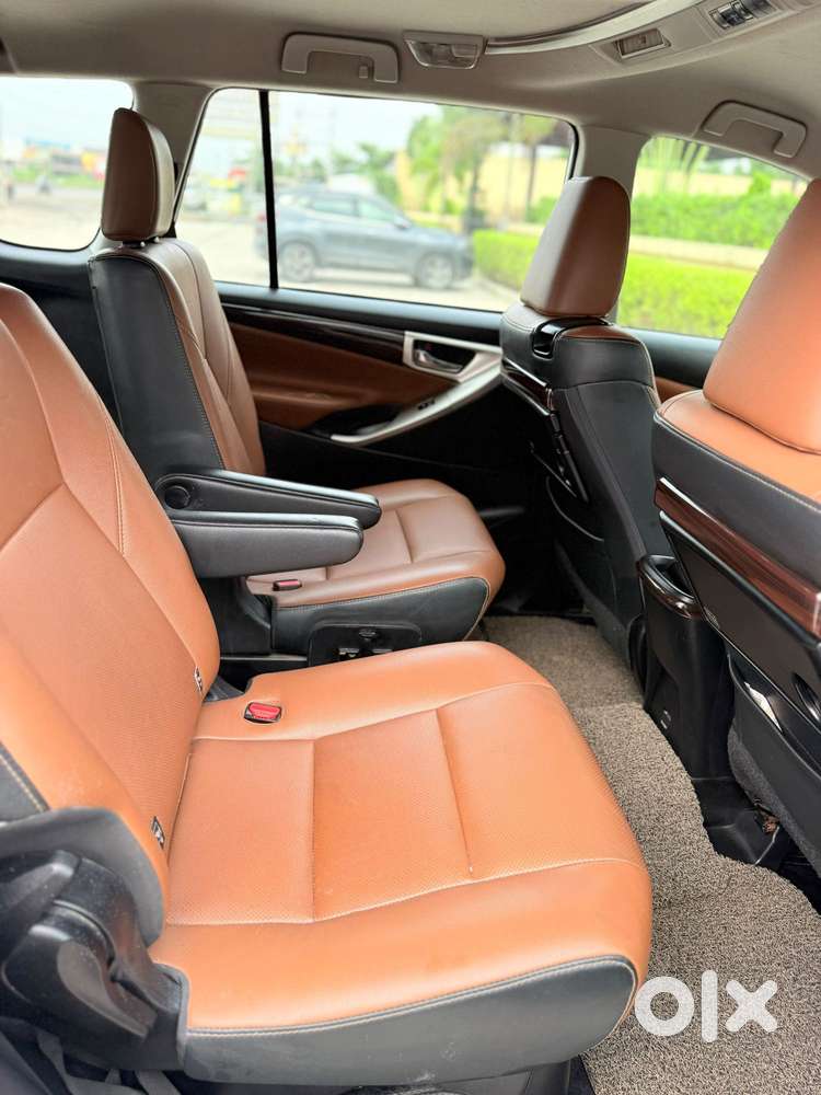 Toyota Innova Crysta [2020-ongoing] 2.4 Zx At 7 Str, 2021, Diesel
