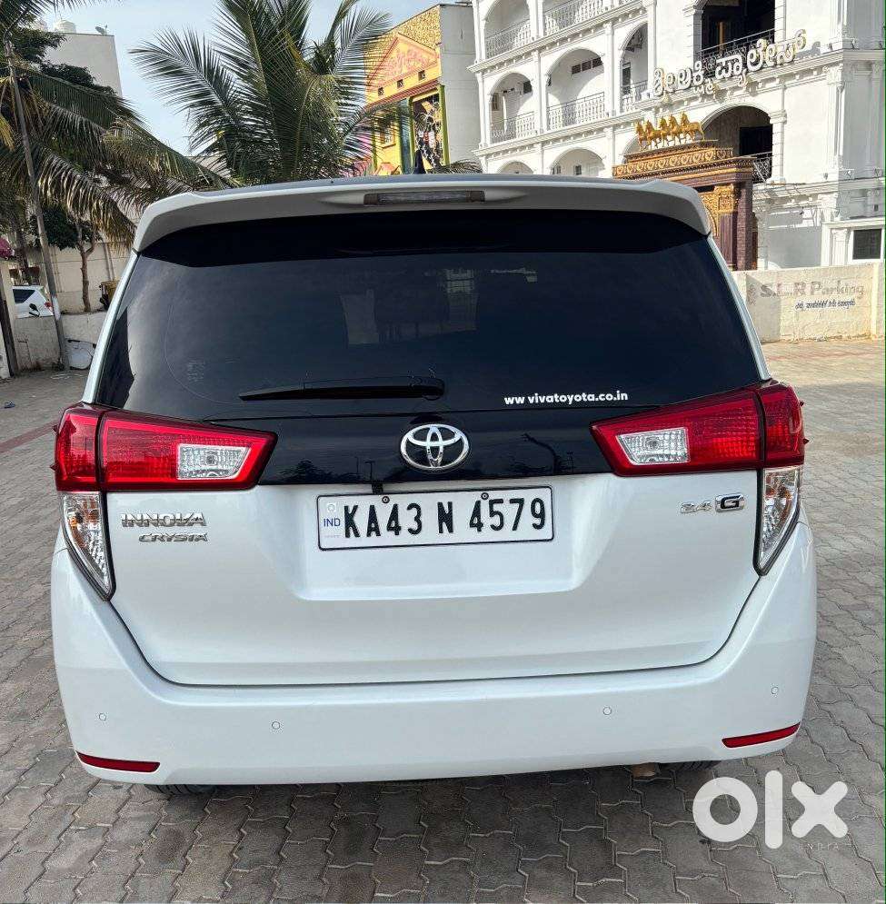 Toyota Innova Crysta 2.4 G Mt 8s, 2023, Diesel