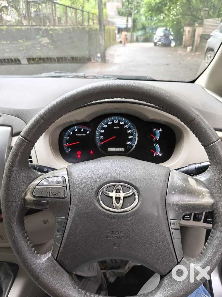 Toyota Innova (v) 2013