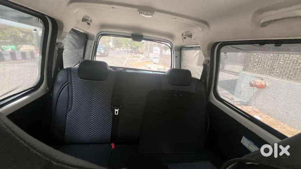 Maruti Suzuki Eeco 2025 Cng & Hybrids 3900 Km Driven Fully Completed