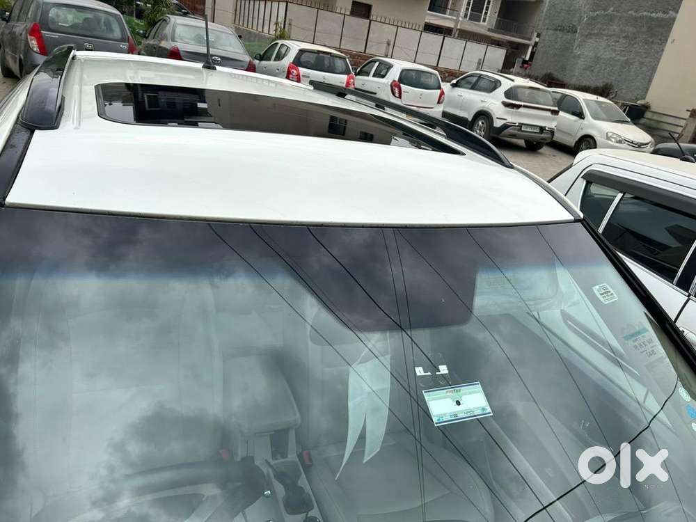 Mahindra Xuv300 2022 Petrol Well Maintained