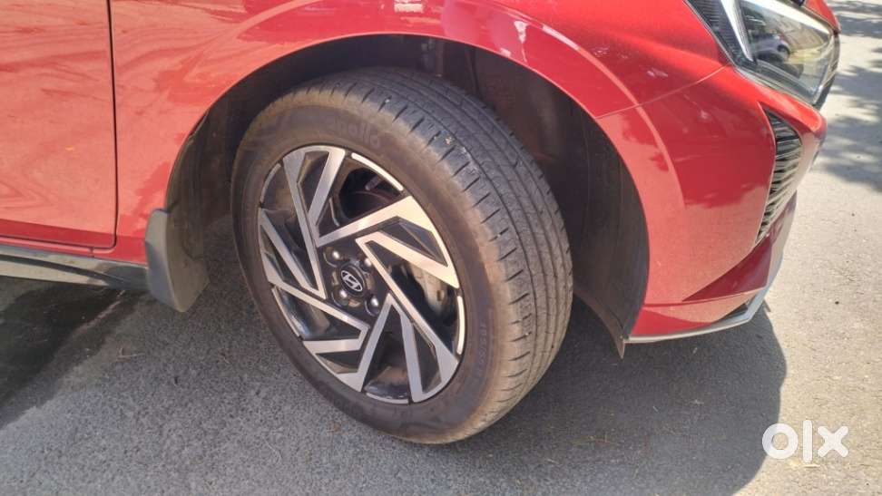 Hyundai I20 Asta (o) 1.2 Ivt Dual Tone, 2025, Petrol