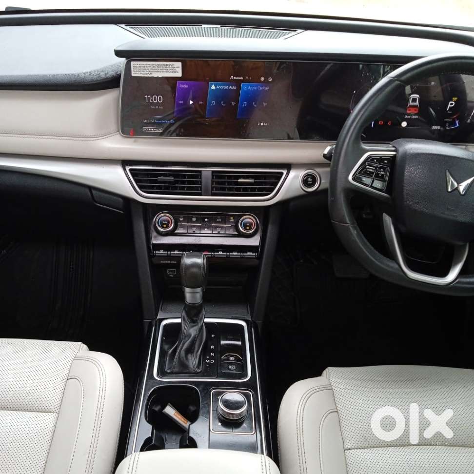 Mahindra Xuv700 2.2 Ax 7 Diesel At Str Awd, 2024, Diesel