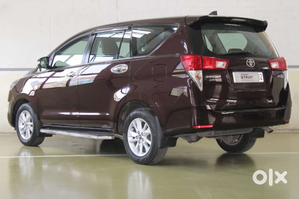 Toyota Innova Crysta 2.4 V, 2016, Diesel