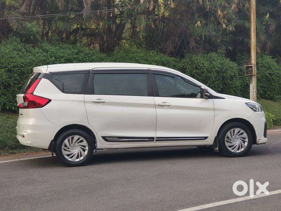 Maruti Suzuki Ertiga Vxi Shvs, 2021, Petrol