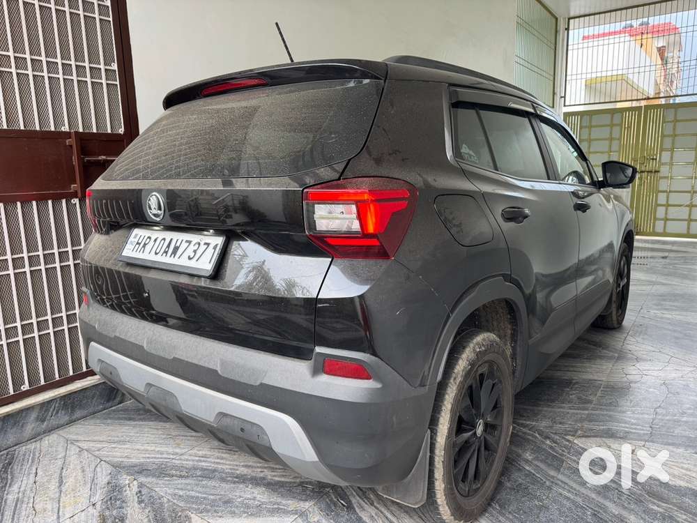 Skoda Kylaq Signature At 2025