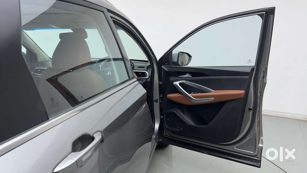 Mg Hector Plus 1.5 Sharp Turbo Cvt 6 Str, 2022, Petrol