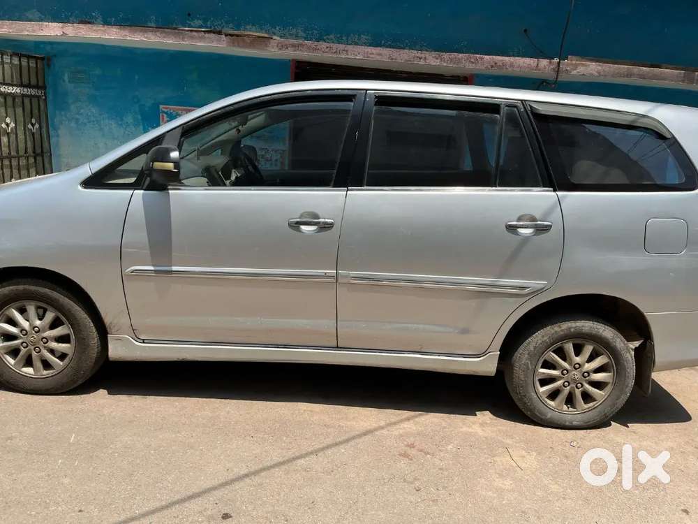 Toyota Innova 2012 Diesel Well Maintained