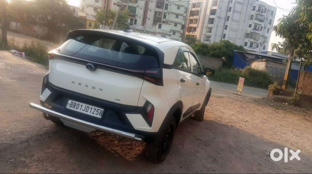 Tata Nexon Dual Cng Company Fitted 28400 Km