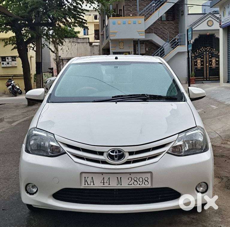 Toyota Etios Liva, 2013, Petrol