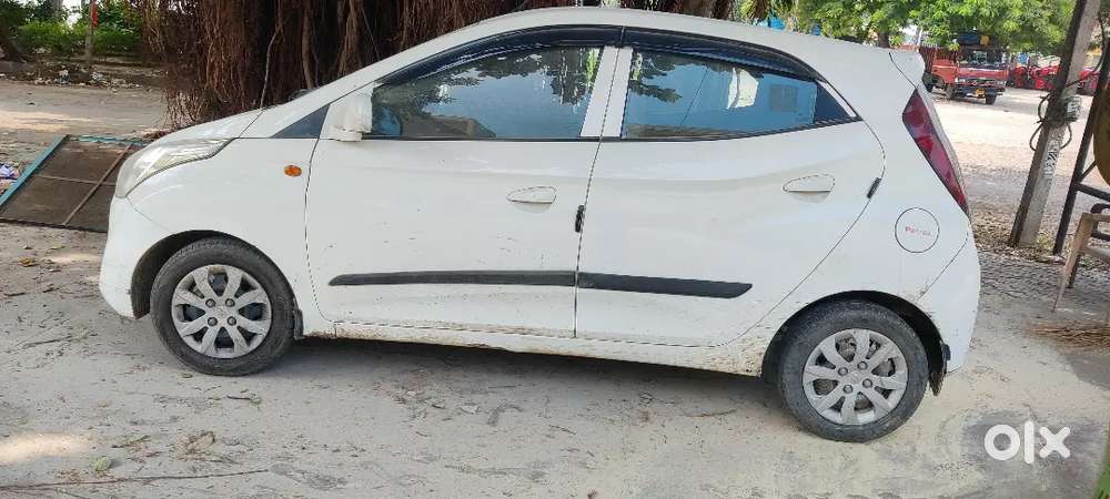 Hyundai Eon Magna 2015 Variant