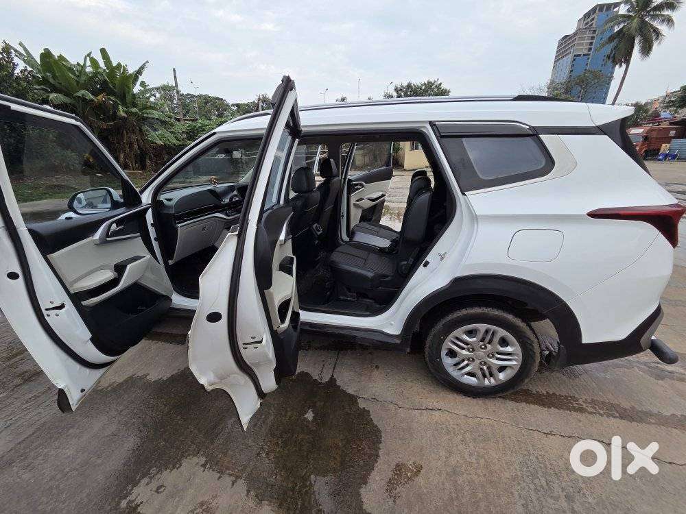 Kia Carens 1.4 Prestige 7 Str, 2023, Petrol