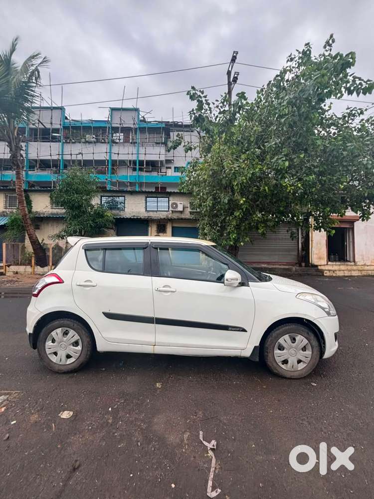 Maruti Suzuki Swift Vxi + Manual, 2012, Petrol