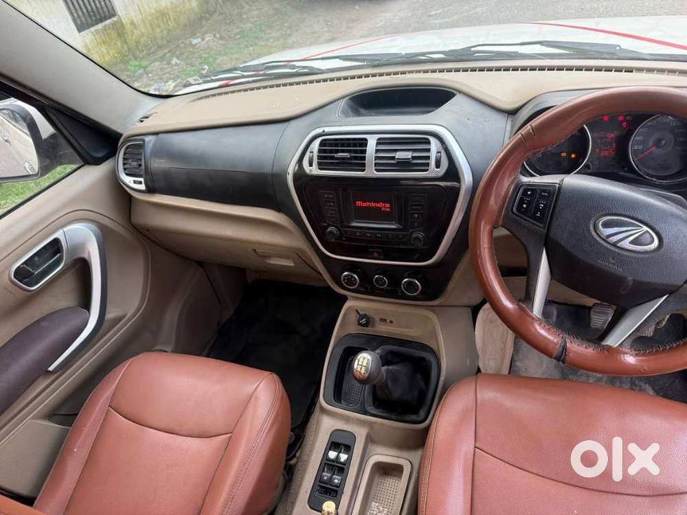 Mahindra Tuv 300 T6 Plus, 2018