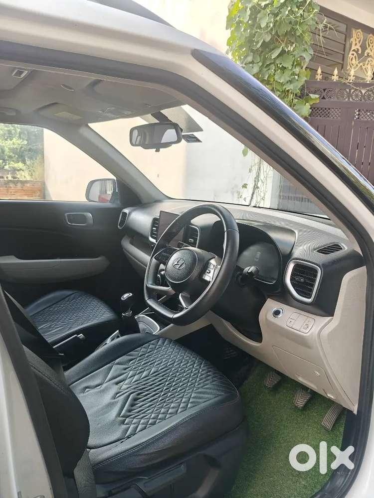 Hyundai Venue Petrol 2022