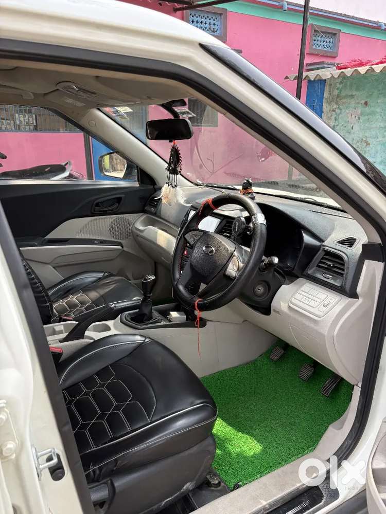 Mahindra Xuv300 2022 Diesel Well Maintained