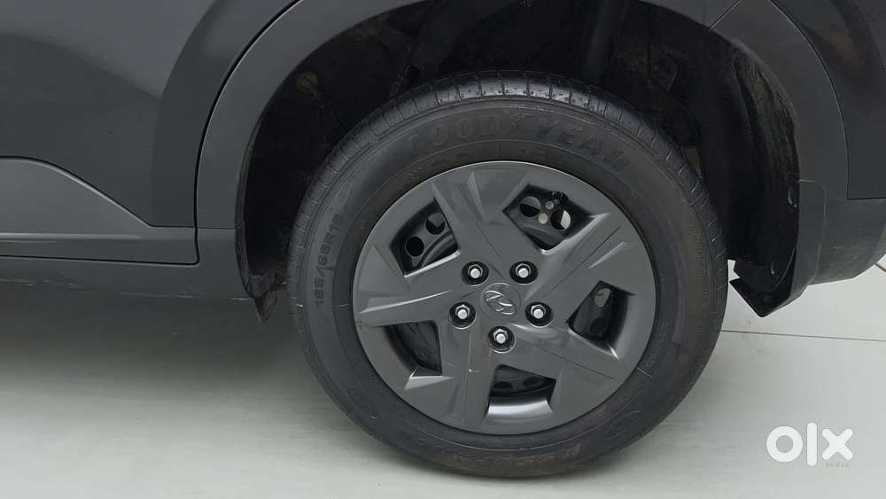 Hyundai Venue 1.2 S (o), 2024, Petrol