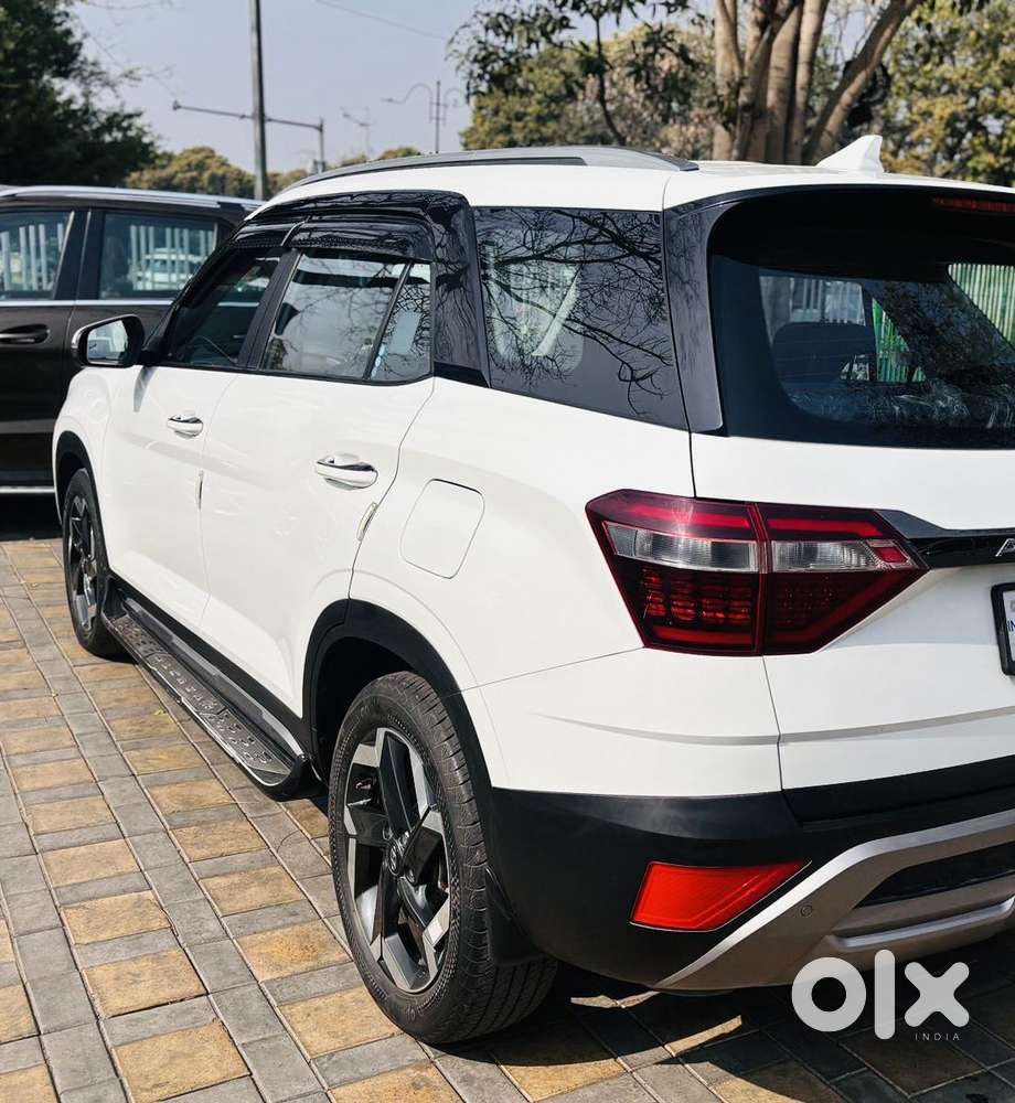 Hyundai Alcazar 1.5 Tdct Signature (o) 7s Petrol, 2023, Petrol