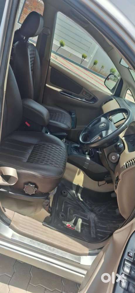 Toyota Innova 2.5 2015 Variant Z5g - Family Owned