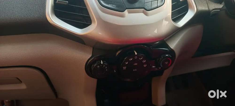 Ford Ecosport 2015 Petrol 117000 Km Driven