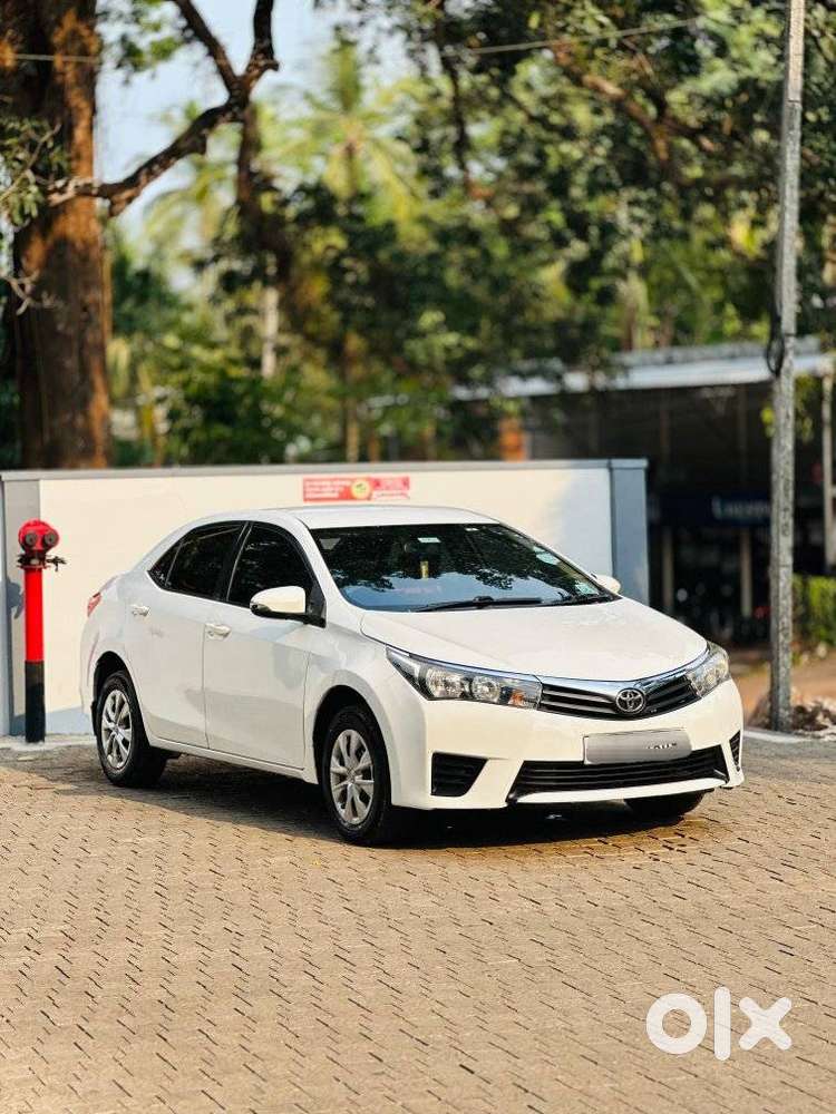 Toyota Corolla Altis 2013-2017 D-4d Js, 2014, Diesel