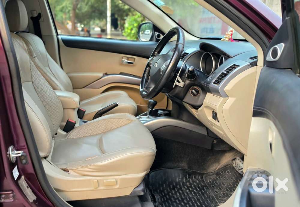 Mitsubishi Outlander 2.4 Mivec, 2011, Petrol