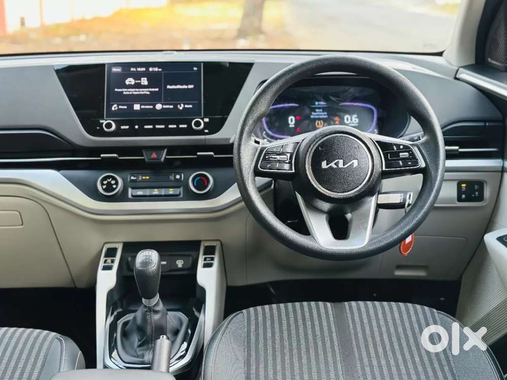 Kia Carens 1.4 Prestige 7 Str, 2023, Petrol