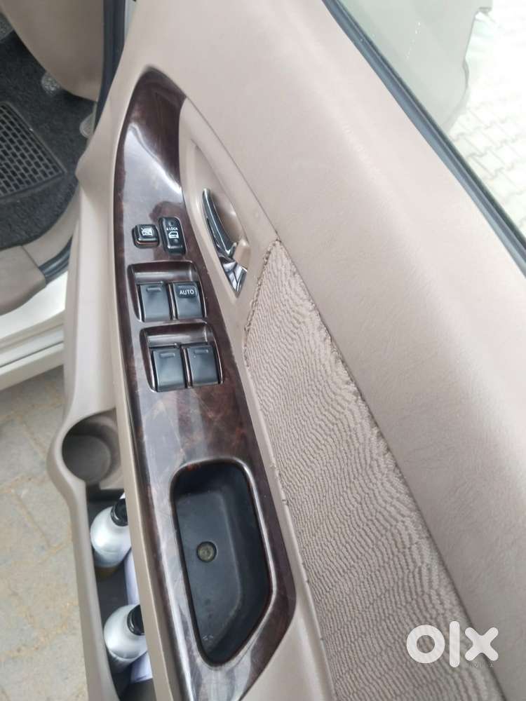 Toyota Innova 2.5 Vx 8 Seater Bs Iv, 2015, Diesel