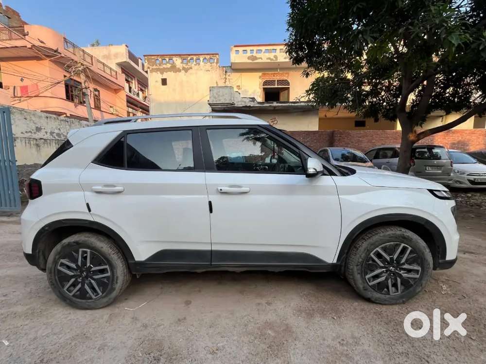 Hyundai Venue N Line 2022 Diesel 42000 Km Driven