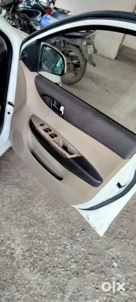 Hyundai I20 2010 Petrol Well Maintained