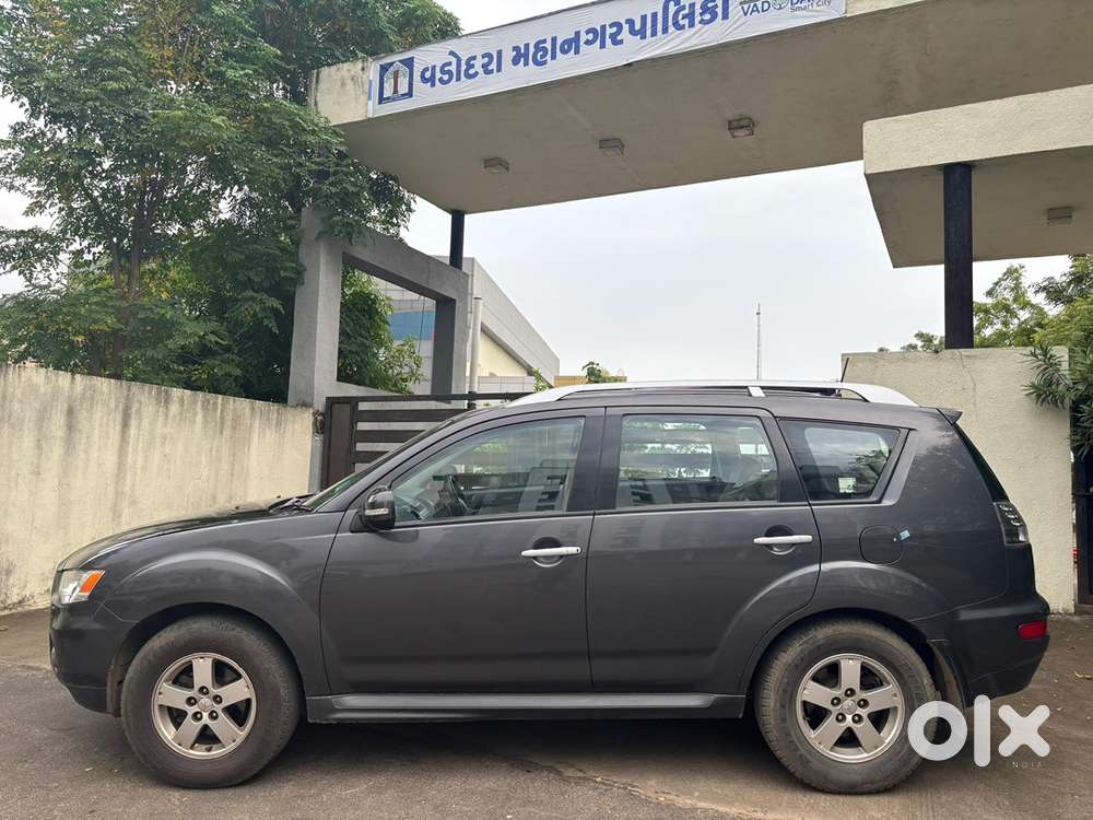 Mitsubishi Outlander 2011 Petrol