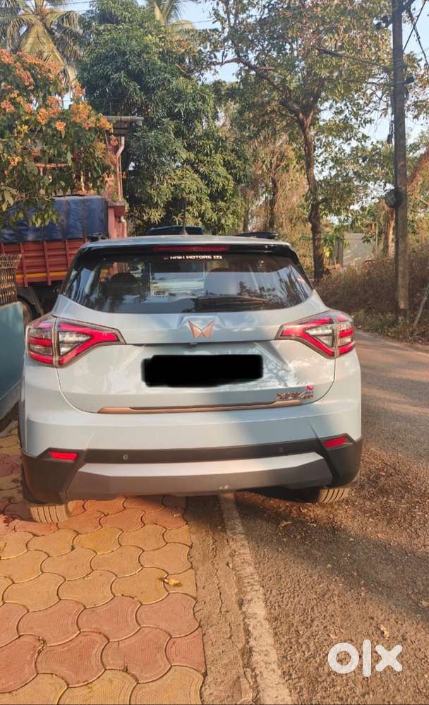 Mahendra Xu400 Electric