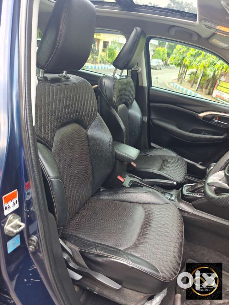 Maruti Suzuki Grand Vitara 1.5 Alpha Plus Intelligent Hybrid Ecvt, 2..