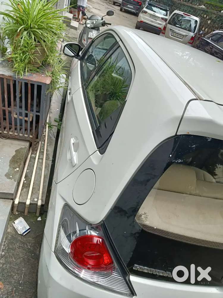 Honda Brio 2013 Petrol White