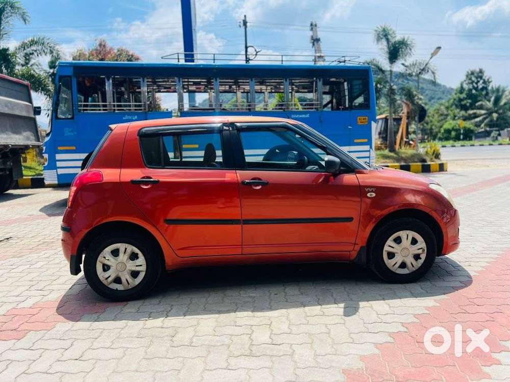 Maruti Suzuki Swift 1.2 Vxi (o), 2011, Petrol