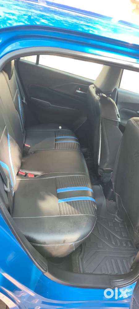 Maruti Suzuki Swift Vxi Optional, 2025