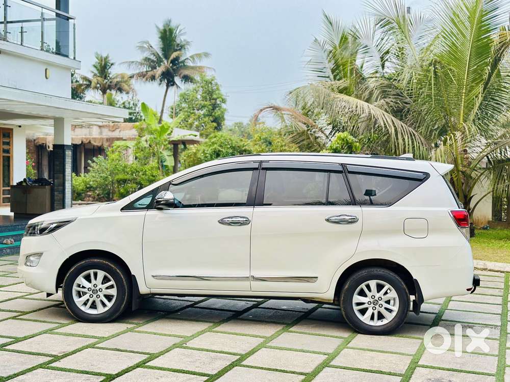 Toyota Innova Crysta 2.4 V 7 Str, 2018, Diesel