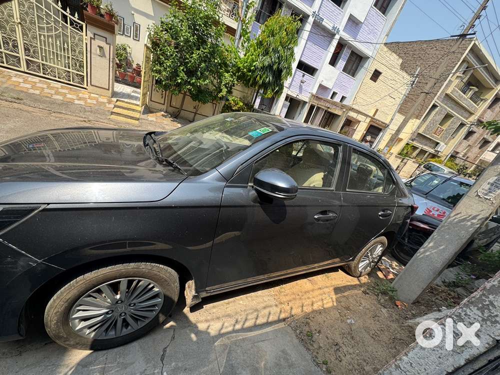 Honda Amaze Petrol 2025