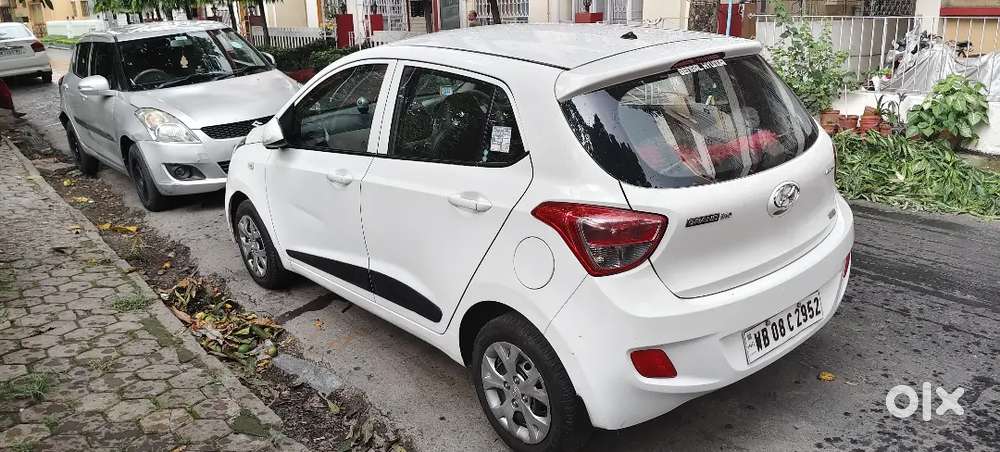 Hyundai Grand I10 2016 Petrol 16450 Km Driven