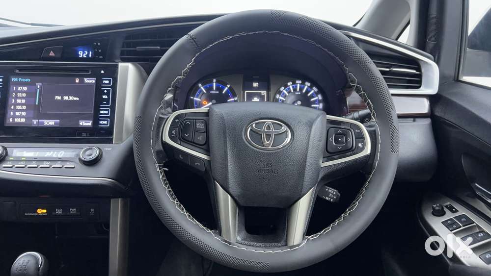 Toyota Innova Crysta [2020-ongoing] 2.4 Zx 7 Str, 2016, Diesel