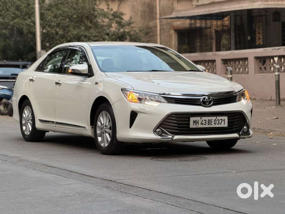 Toyota Camry [ ] 2.5 L At, 2016, Petrol