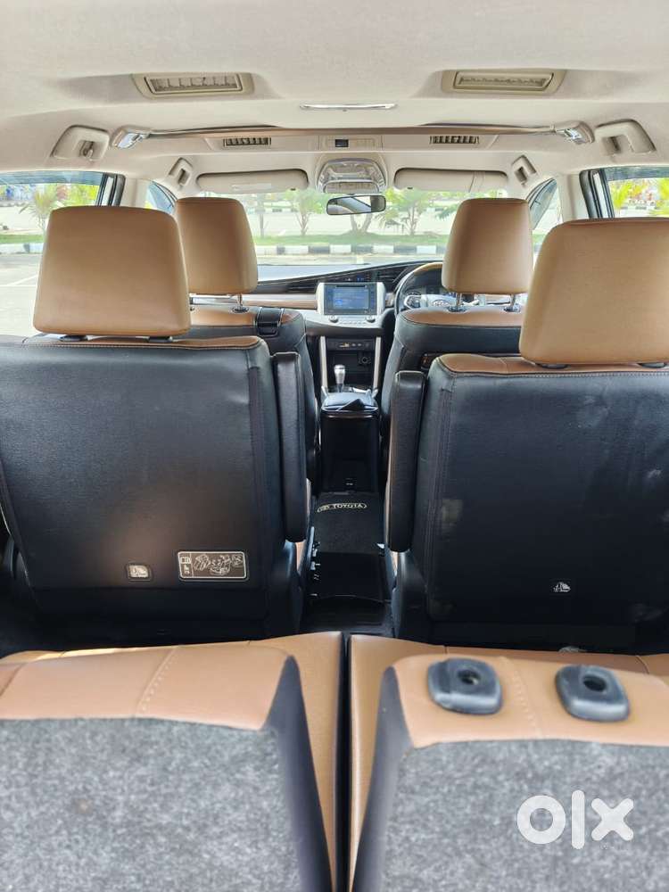 Toyota Innova Crysta 2.8z Automatic, 2016, Diesel