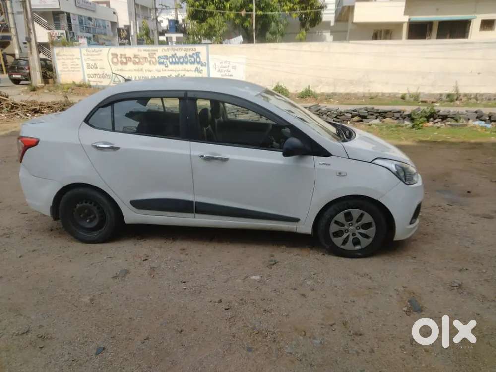 Hyundai Xcent 2017 Diesel 100000 Km Driven