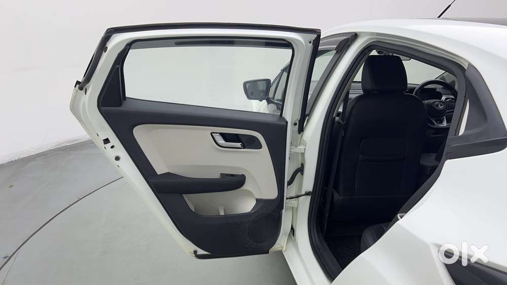 Tata Altroz 1.5 Xz Plus Diesel, 2021, Diesel