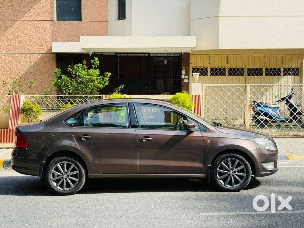 Skoda Rapid 1.5 TDI AT Elegance, 2015, Diesel