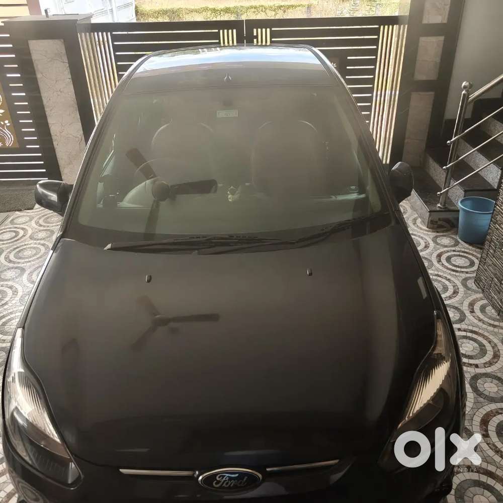 Ford Figo 2010 Petrol +cng Well Maintained With Fully Loaded