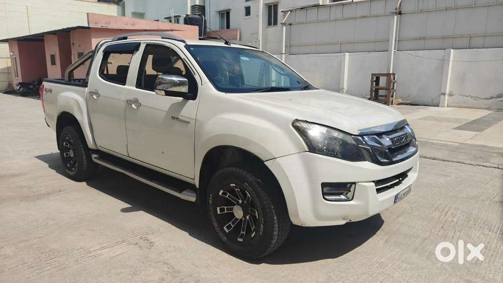 Isuzu D-max V-cross 2018 Diesel Good Condition