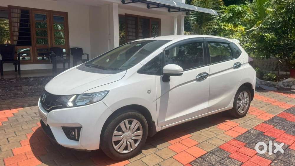 Honda Jazz 2017 Petrol Automatic 43000km 4 New Tyre New Battery