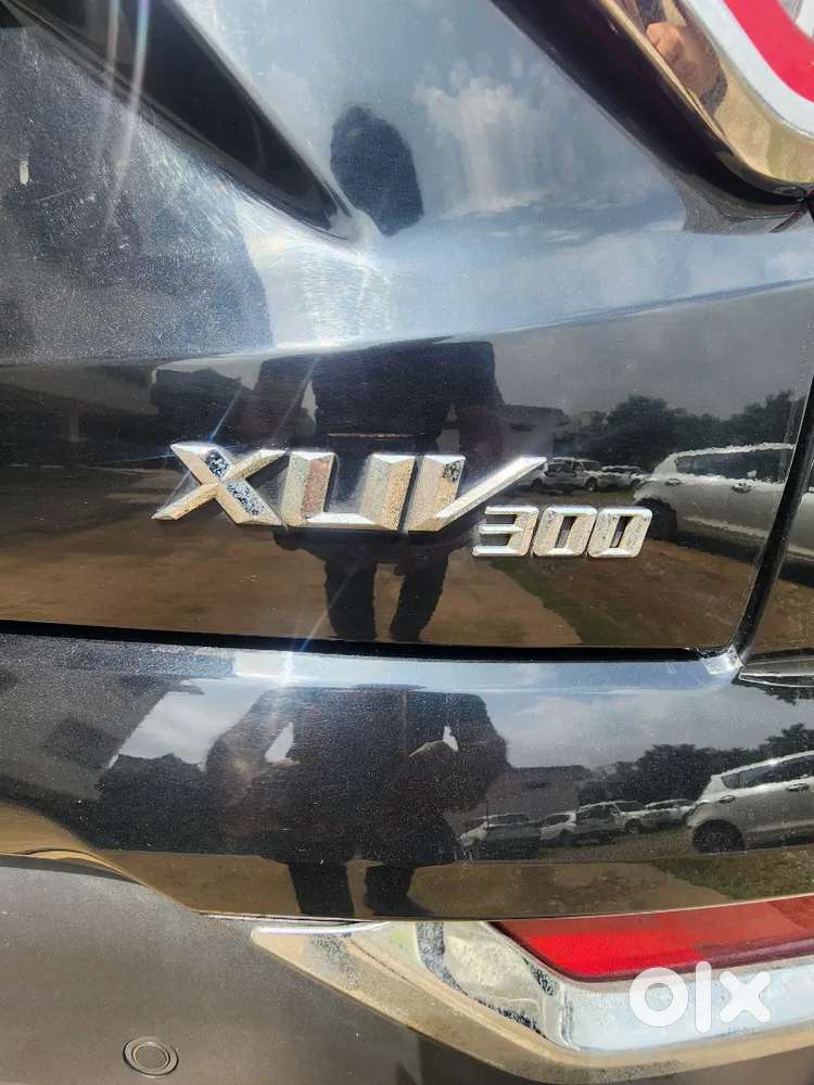 Xuv300 Turbosport Tgdi-tpms, Sunroof,360camera Top Class New Conditon