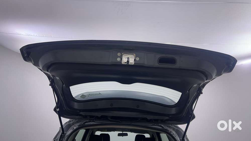 Maruti Suzuki Xl6 1.5 Alpha Plus At, 2022, Petrol